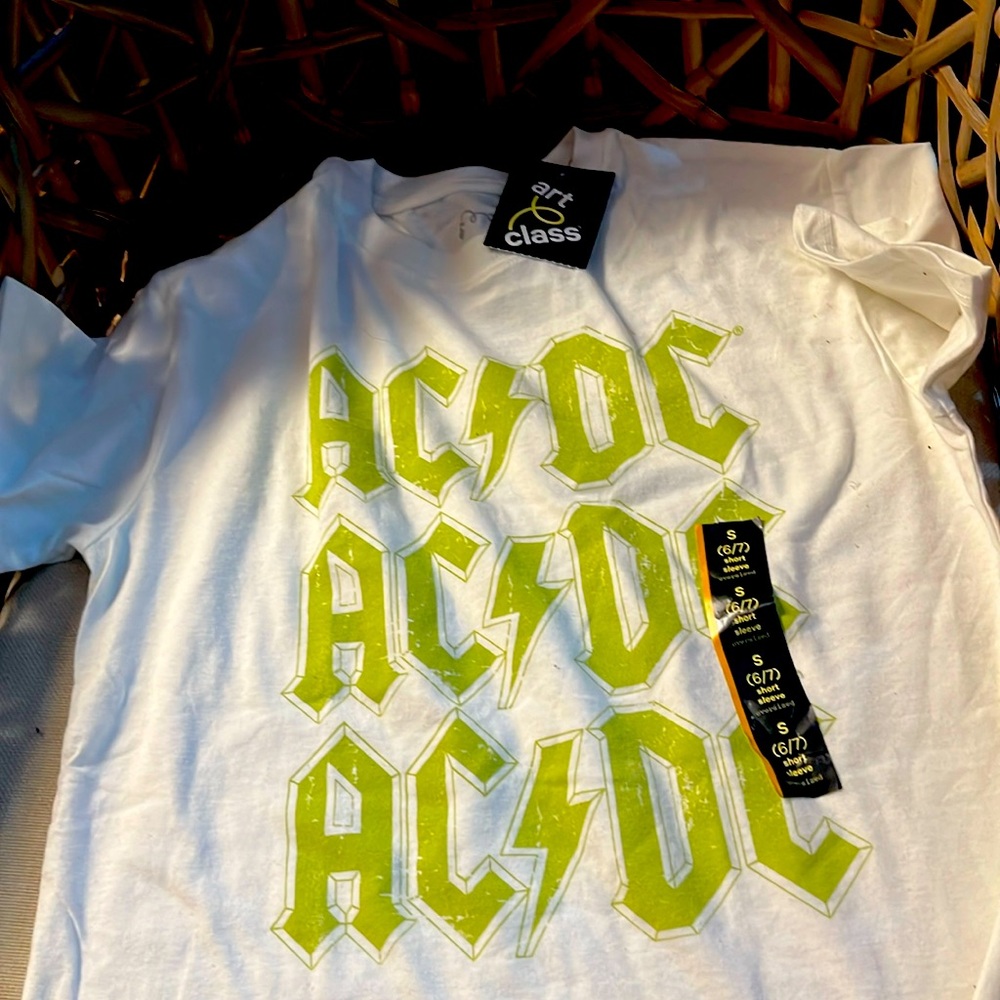 New Art Class AC DC Boys T-shirt S 6/7 NWT Unique
